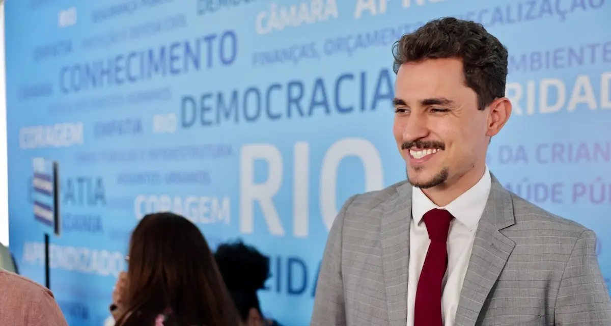 Justiça do Rio revoga prisão de vereador suspeito de negociar campanha com o Comando Vermelho - Imagem do artigo