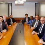 Copom inicia reunião sob impacto da alta do petróleo e economistas divergem sobre ritmo do corte da Selic