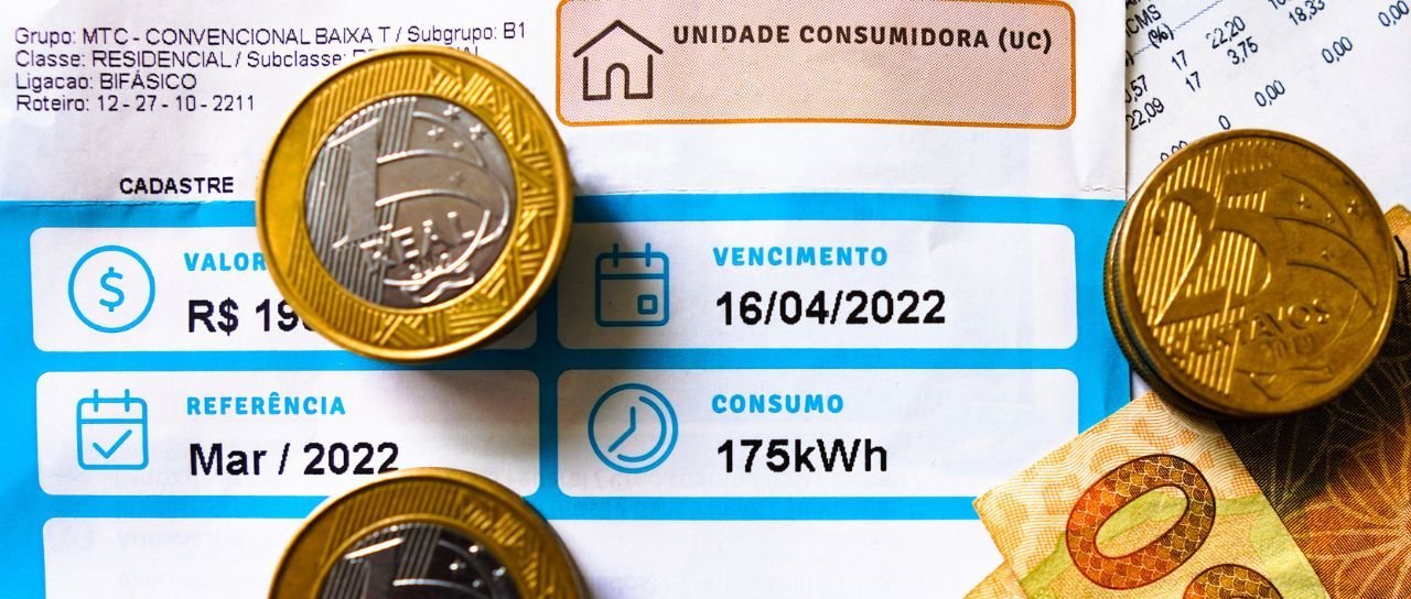 Aneel prevê aumento médio de 8% na tarifa de energia em 2026, superior à inflação estimada - Imagem do artigo