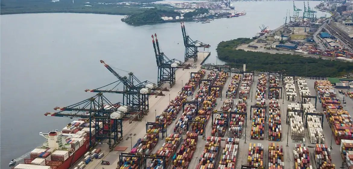 Porto de Santos estabelece novo recorde de contêineres em fevereiro - Imagem do artigo