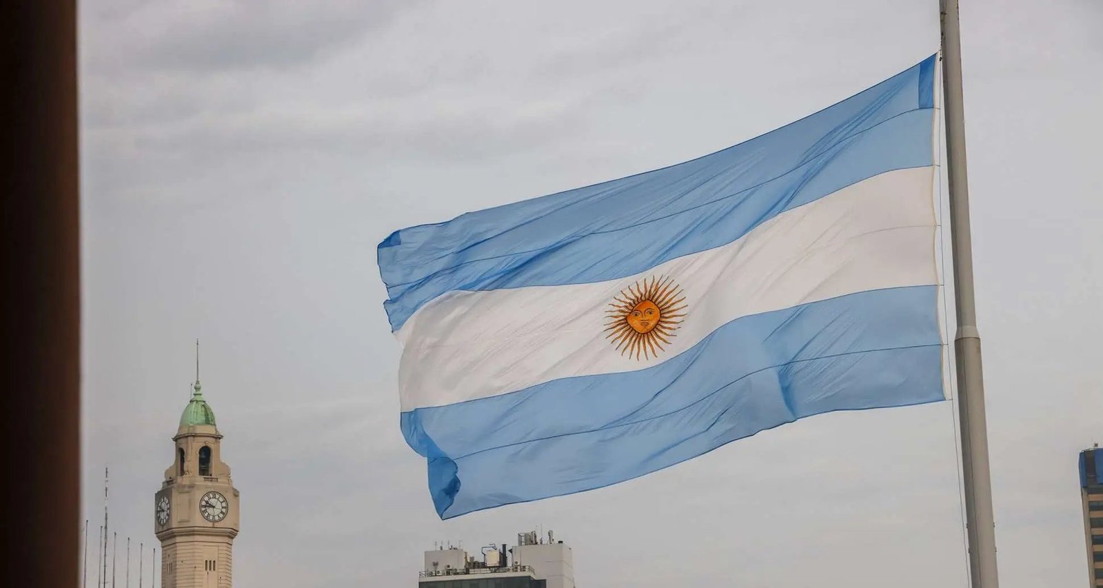 Economia argentina avança 4,4% em 2025, mostra INDEC - Imagem do artigo