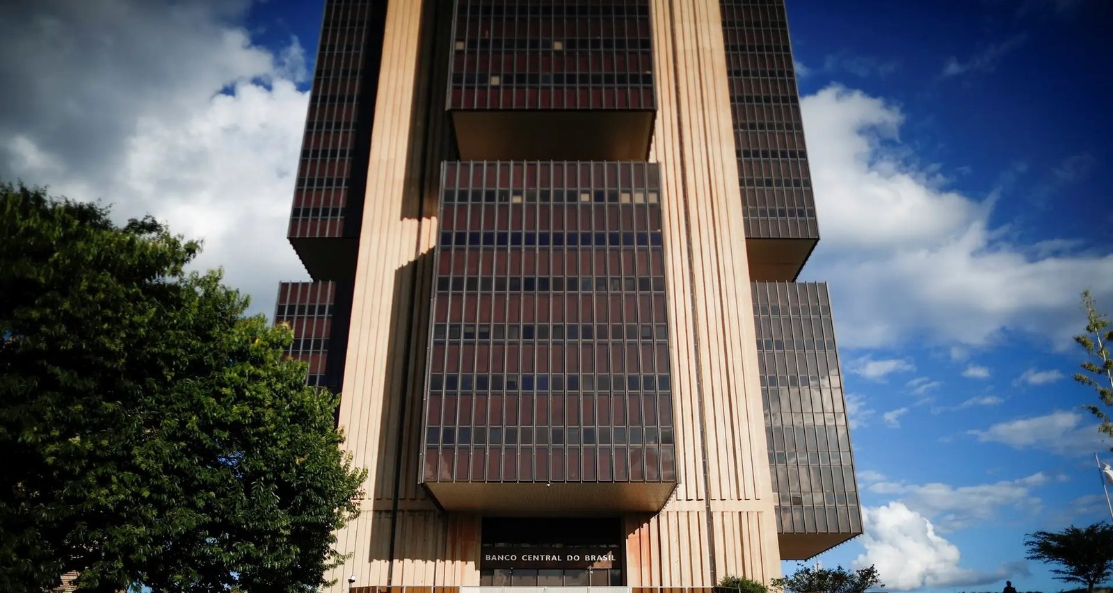 Projeção do mercado para Selic em 2024 sobe para 12,50% no Relatório Focus - Imagem do artigo